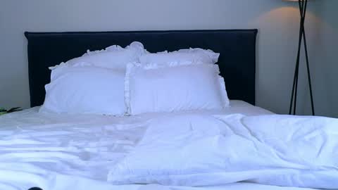 Nicole online show from October 16, 5:18 am