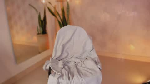 Andrea give it a thumbs up please its important  online show from March 30, 4:29 pm