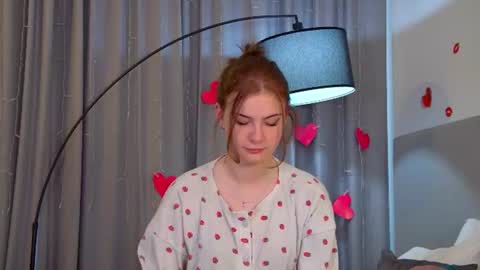 NicoleNorton online show from June 13, 6:24 am