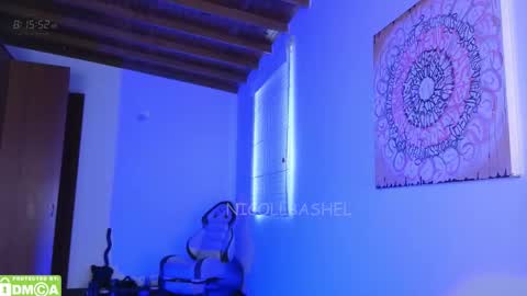 Nicoll  Independent model online show from March 16, 1:15 pm