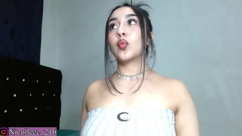 Nicolle online show from October 29, 5:15 pm