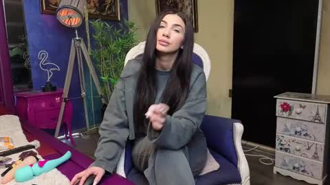 Snapshot of nicollepalmer chatting on February 26, 10:49 am Nicolle online show from February 26, 10:49 am