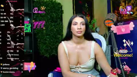 Nicolle online show from June 24, 9:49 am