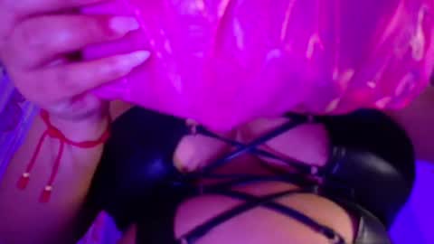 Nicolle Miley online show from June 14, 5:20 am