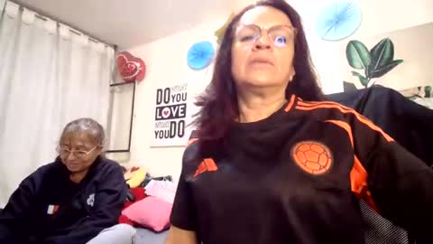 nicoltatiana_ online show from June 23, 11:33 pm