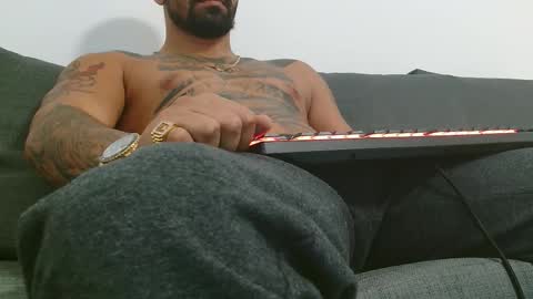 Snapshot of nigelboydxxx1 chatting on October 23, 12:06 pm nigelboydxxx1 online show from October 23, 12:06 pm