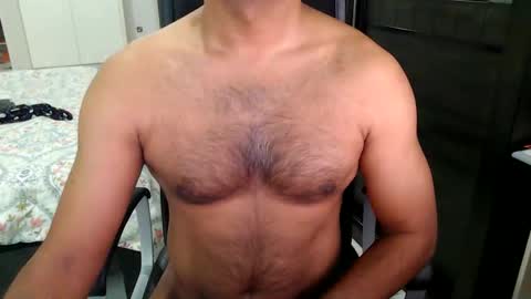 Snapshot of night_rider09711 chatting on December 18, 6:53 am night_rider09711 online show from December 18, 6:53 am