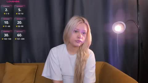 Hannah help me get 50 thumbs up online show from July 28, 5:16 am