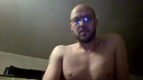 nighttime online show from March 9, 9:46 pm