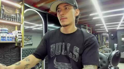 Niick online show from April 28, 2:27 am