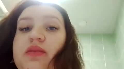 Snapshot of nikaking22 chatting on October 12, 3:59 pm nikaking22 online show from October 12, 3:59 pm