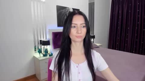 NikaLewis online show from November 13, 4:37 am
