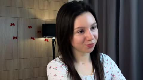 nikanaughty online show from April 3, 12:45 pm