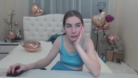 Snapshot of nikastarkk chatting on February 19, 7:37 pm nikastarkk online show from February 19, 7:37 pm