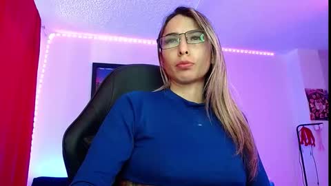 Snapshot of niki_1998 chatting on October 2, 7:12 pm Natalia online show from October 2, 7:12 pm