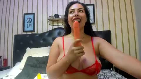 Nikki  online show from June 12, 3:16 am