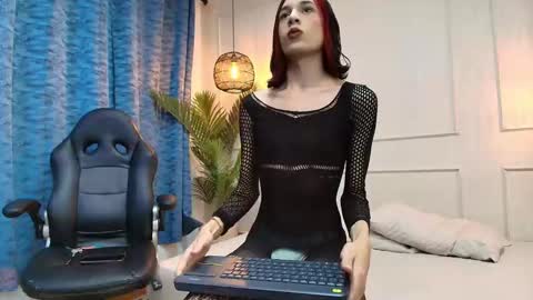 nikki_vesper online show from October 9, 12:32 pm
