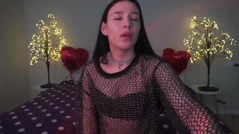 Nikki online show from March 12, 2:34 pm