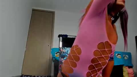 Nicol online show from April 8, 1:14 pm