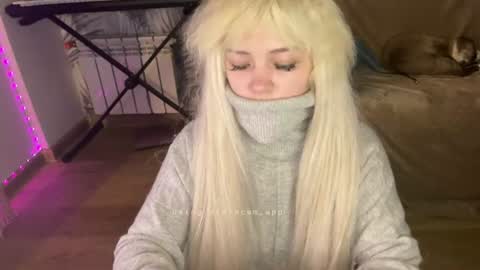 nikoli_naw online show from August 7, 8:07 pm