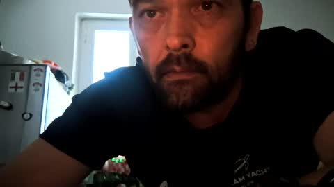 Niks online show from June 14, 3:52 am