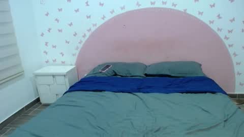 nila online show from November 24, 3:49 am