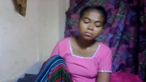 nilah online show from June 4, 4:46 pm