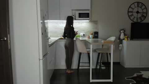 Bella online show from November 22, 5:39 am