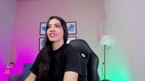 Nina online show from December 16, 10:49 pm