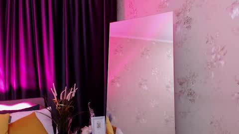 Nina online show from April 16, 5:07 am