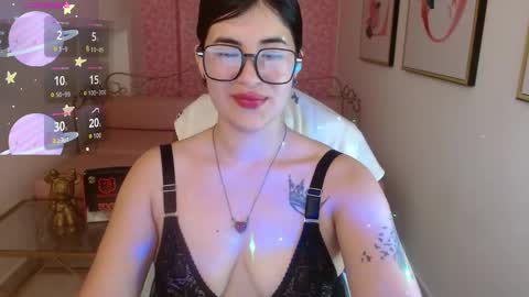 Nina online show from March 18, 2:01 pm