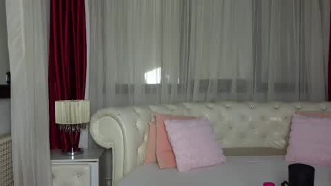 NinaCrystal online show from February 18, 6:26 am