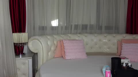 NinaCrystal online show from February 14, 6:12 am