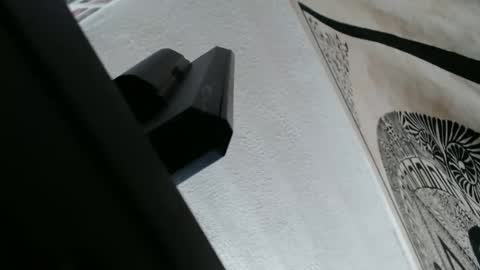 N I N A online show from October 7, 5:20 pm