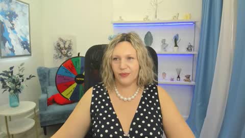 ninastarle online show from March 18, 10:43 am