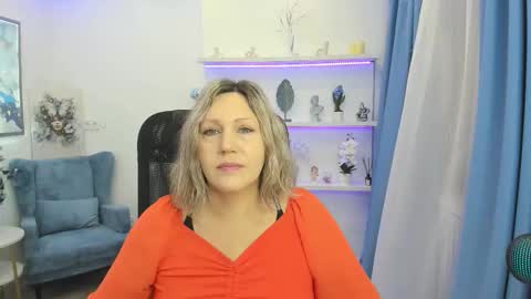 ninastarle online show from January 16, 11:30 am