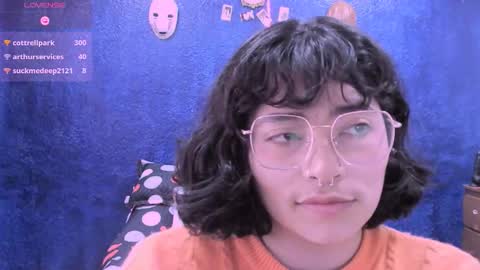 Nina online show from December 3, 4:40 pm