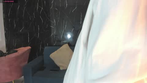 nini_beyker online show from March 28, 12:39 pm