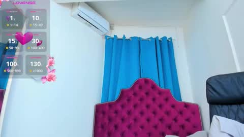 nina dee online show from December 2, 5:48 am