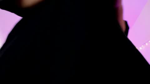  V I C T O R I A   online show from April 22, 7:21 pm