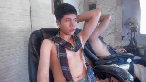 nixx_carpio online show from December 19, 5:36 am