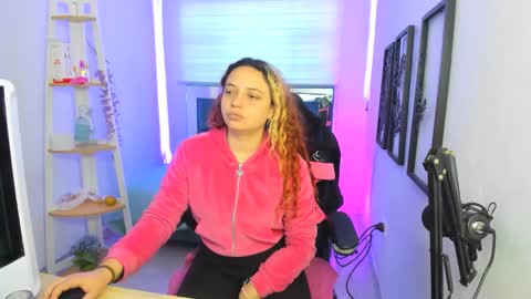 Snapshot of nixy_fresa chatting on October 22, 11:45 am nixy_fresa online show from October 22, 11:45 am