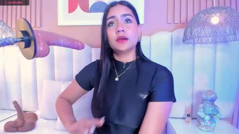 Noa online show from January 9, 2:39 am