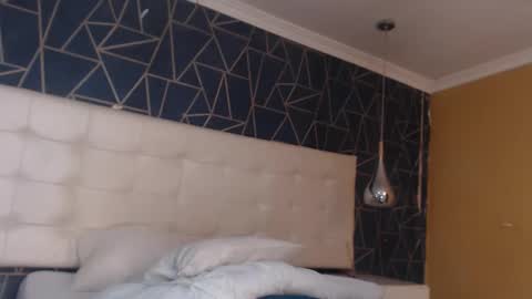 Noah online show from February 14, 1:08 am