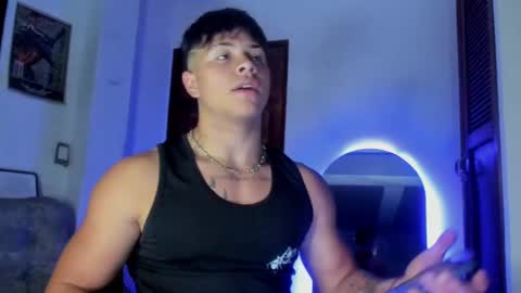 noah_223 online show from July 14, 2:38 am