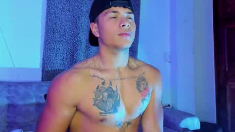 noah_223 online show from November 16, 11:40 pm