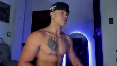 noah_223 online show from July 28, 3:04 am