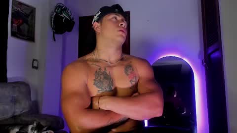 noah_223 online show from June 21, 3:46 am