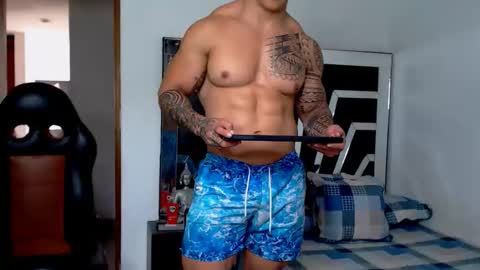 Noah Harris01 online show from March 4, 2:36 pm