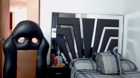 Snapshot of noah_harris01 chatting on December 1, 5:04 pm Noah Harris01 online show from December 1, 5:04 pm